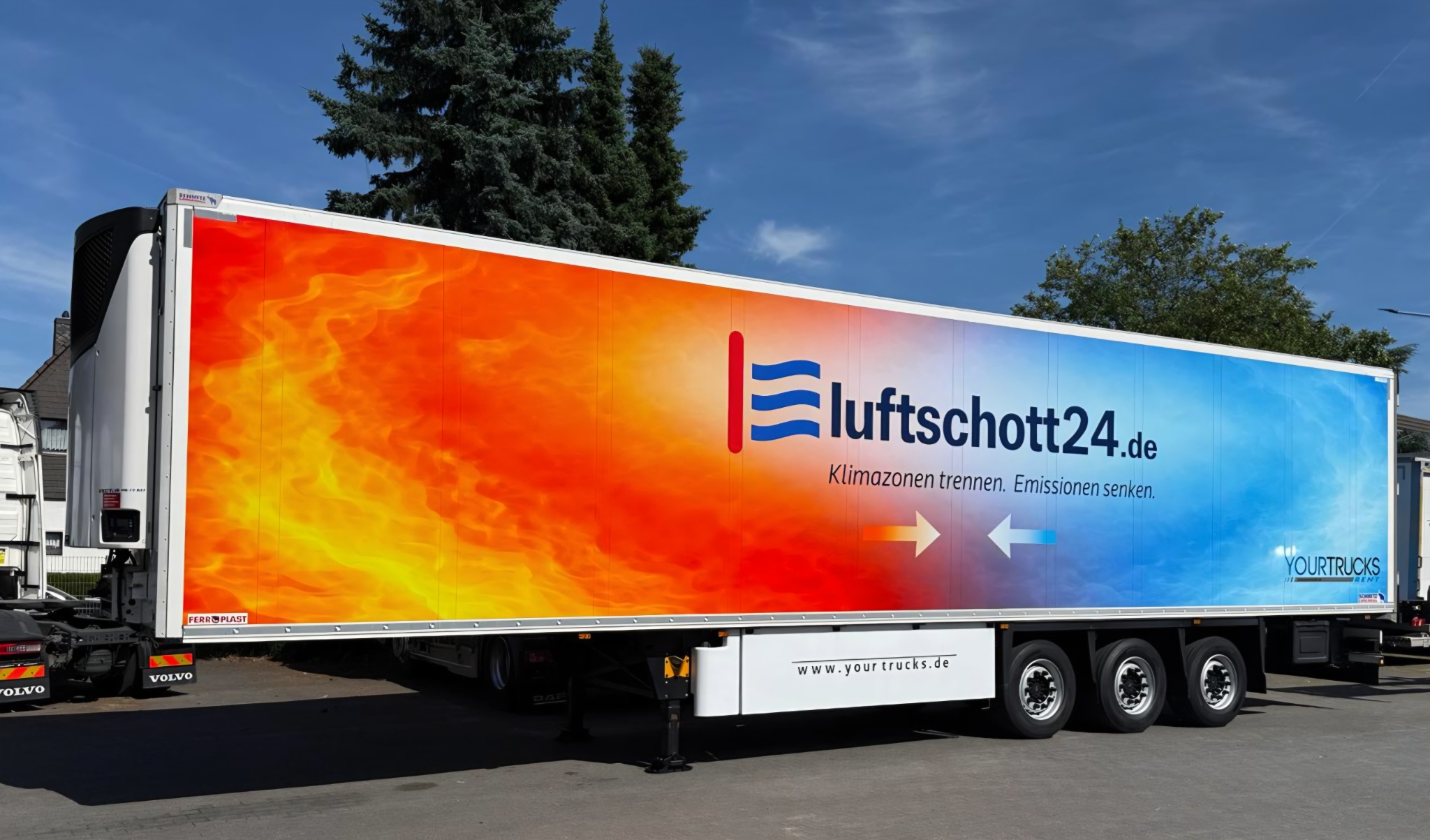 Deutschlandweit eingesetzter Lkw-Trailer im luftschott24-Design